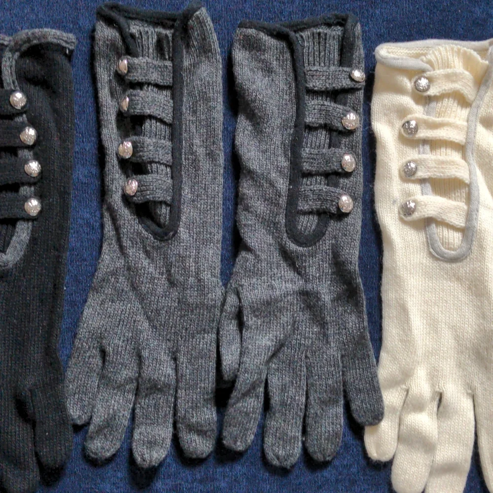 LAUREN Ralph Lauren Wool/Cashmere blend knit gloves, 3 pairs, black pair is NWT - Picture 4 of 8